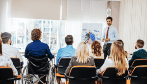 CURSOS PRESENCIALES Y EN LÍNEA